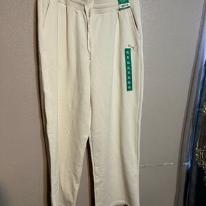 Women’s Cream Pants